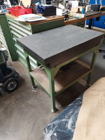 883100-4 Diabase table 92 x 60