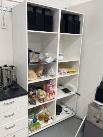 1024260-14 Kitchen benches and cupboards for dismantling