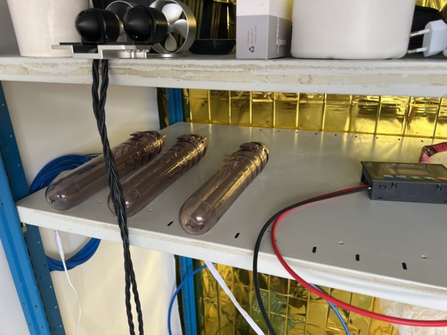 1024289-6 Desk, growing trough and accessories