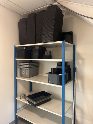 1024293-1 Cultivation troughs, metal shelves, heating plates, etc