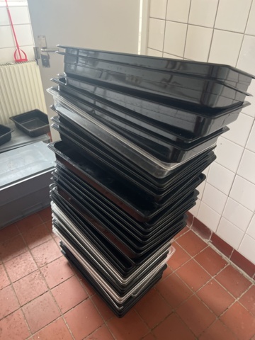 1024293-11 Cultivation troughs, metal shelves, heating plates, etc