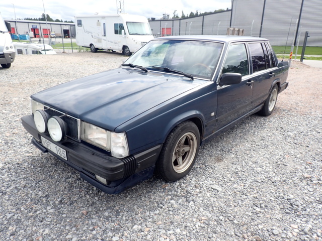 1062947-1 Volvo 740 2.3 Manual, 115hp, 1988