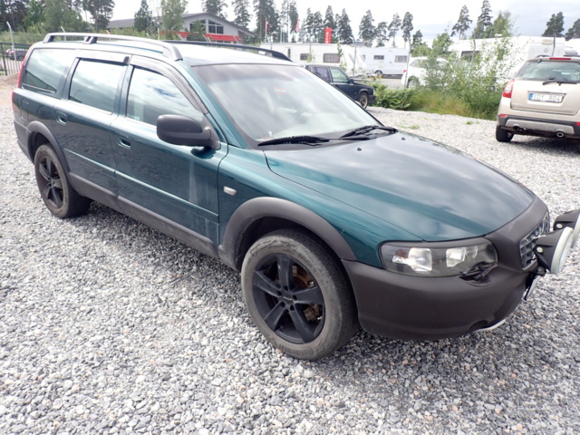 1062948-2 Volvo XC70 2.5T AWD Manual, 210hp, 2003