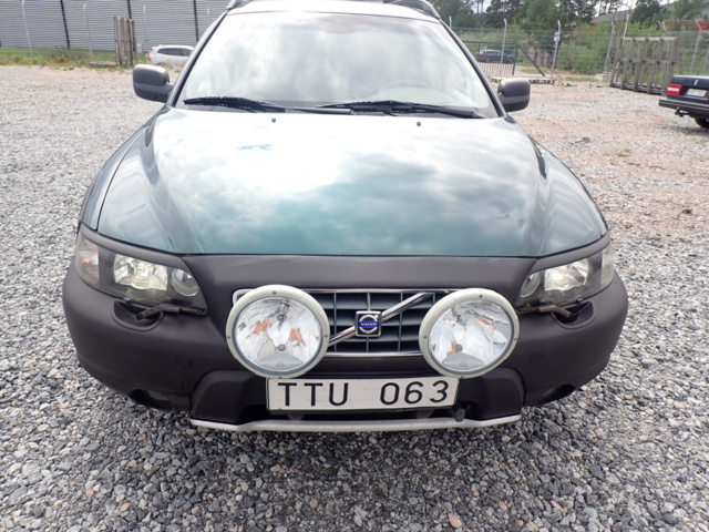 1062948-3 Volvo XC70 2.5T AWD Manual, 210hp, 2003