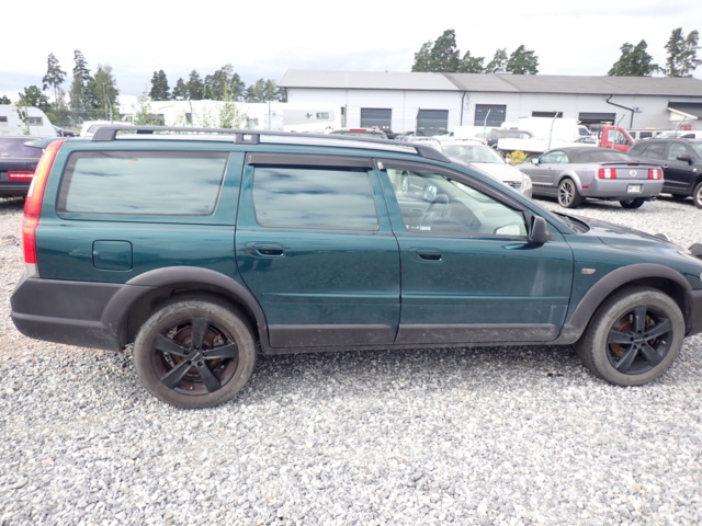 1062948-4 Volvo XC70 2.5T AWD Manual, 210hp, 2003