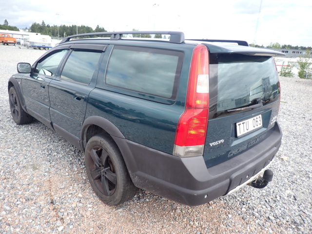 1062948-6 Volvo XC70 2.5T AWD Manual, 210hp, 2003