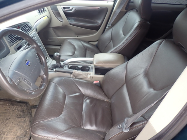 1062948-8 Volvo XC70 2.5T AWD Manual, 210hp, 2003