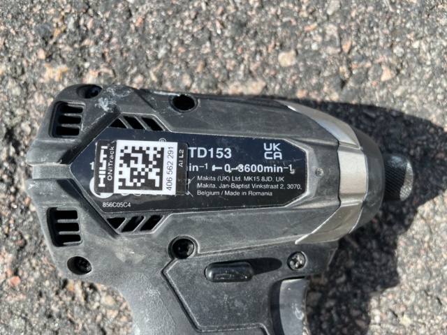 1063774-6 Makita DTD 153 with battery