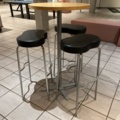1049013-1 Standing table with 3 bar stools