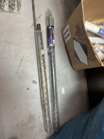 1039454-6 Diverse nya borrar, sågblad, bits, skruv, bultar mm