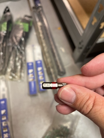 1039454-13 Diverse nya borrar, sågblad, bits, skruv, bultar mm