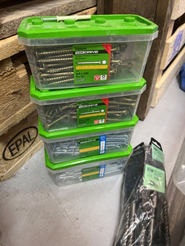 1039454-22 Diverse nya borrar, sågblad, bits, skruv, bultar mm