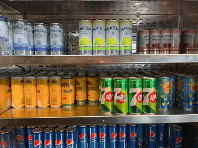 1038997-2 Various drinks