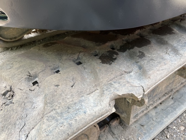 1039462-24 Kubota KX080-4