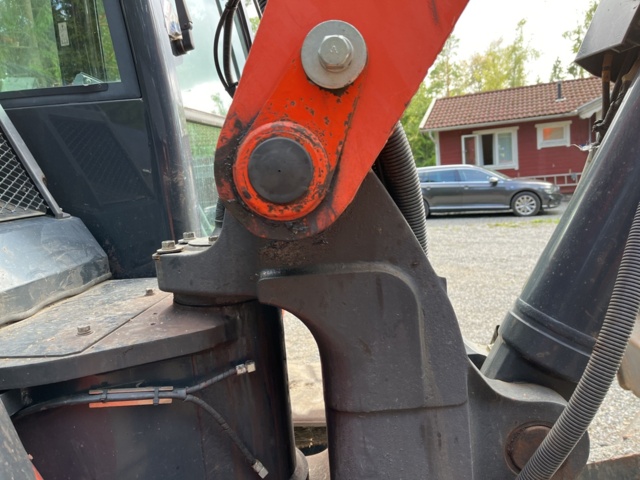 1039462-11 Kubota KX080-4