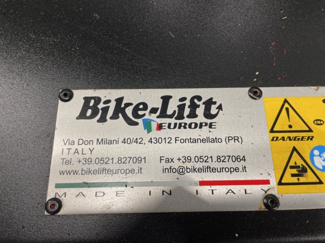 996548-17 Motorcycle scissor lift