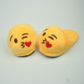 1064415-7 Emoji slippers mixed motifs, 600 pairs