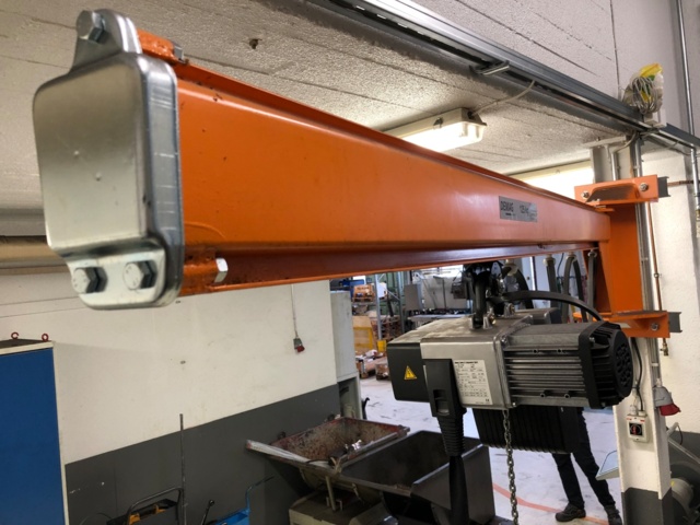 1064436-16 Puominosturi 125kg