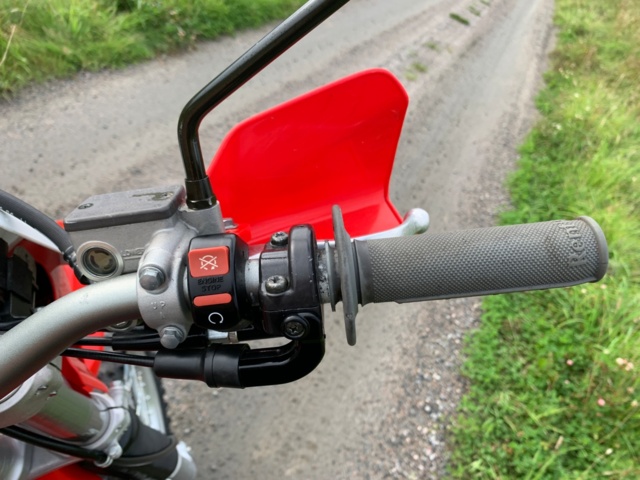 1064431-22 Honda XR650R