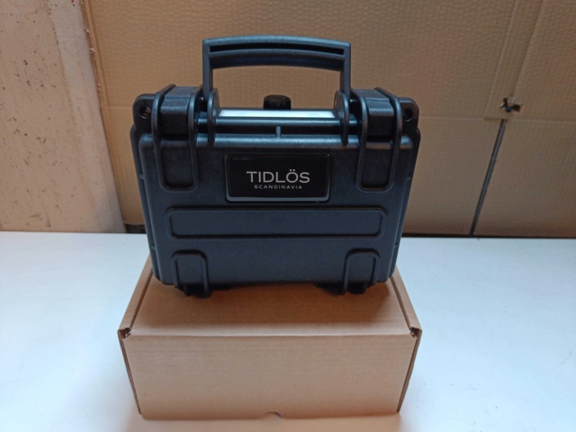1064558-17 Lot of TIMELESS watches and watch boxes