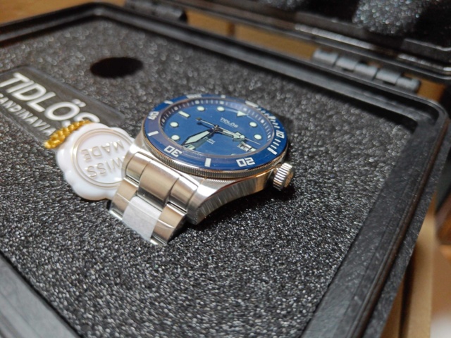1064558-16 Lot of TIMELESS watches and watch boxes