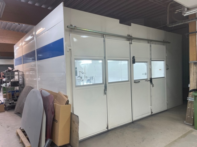 1049037-3 Paint box Pivab combi box with heat recovery and lift