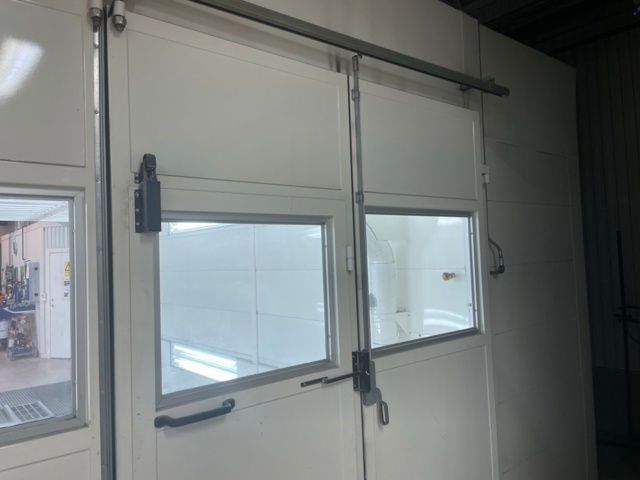 1049037-4 Paint box Pivab combi box with heat recovery and lift