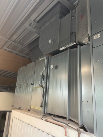 1049037-19 Paint box Pivab combi box with heat recovery and lift