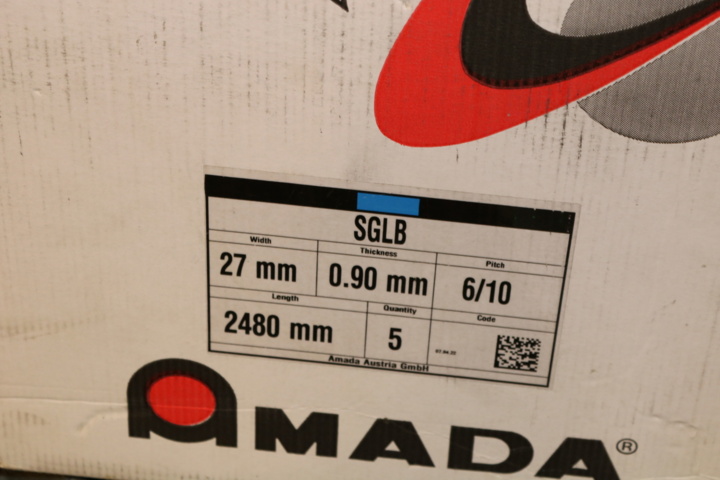 998688-7 Cold band saw Luna MBH 225