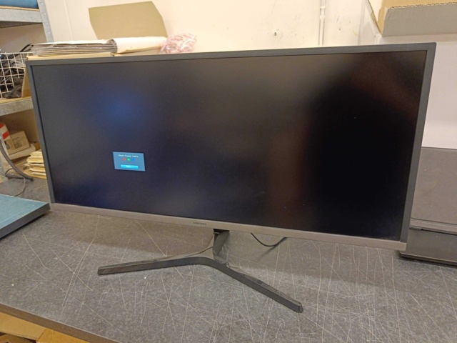 999934-1 Computer monitor Samsung wide 34"