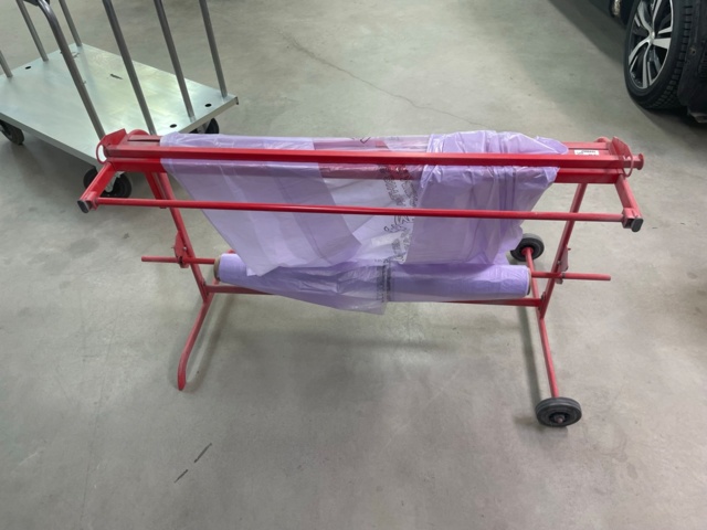 1049062-2 Masking trolley, red