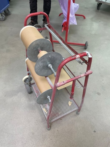 1049063-5 Masking trolley, red