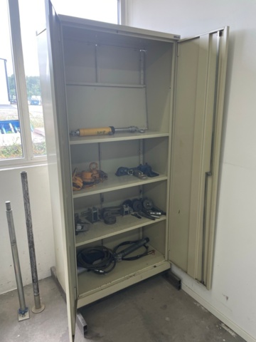 1049067-2 Sheet metal cabinet with alignment tool