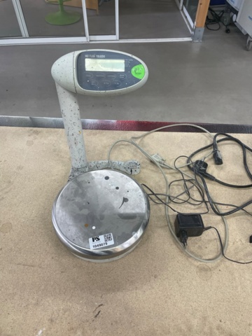 1049079-1 Mettler-Toledo mixing scale, max 7100 grams
