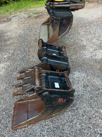 1039462-12 Kubota KX080-4