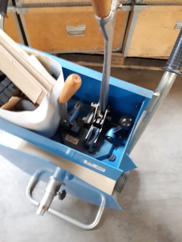 883129-1 Strapping machine and trolley