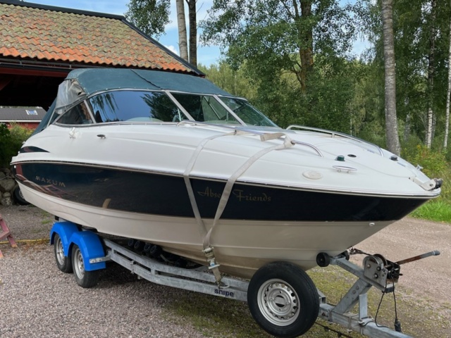 1072113-2 Maxum 2100 SC Daycrusier 2001 V8 Mercury 5.7