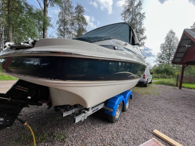 1072113-3 Maxum 2100 SC Daycrusier 2001 V8 Mercury 5.7