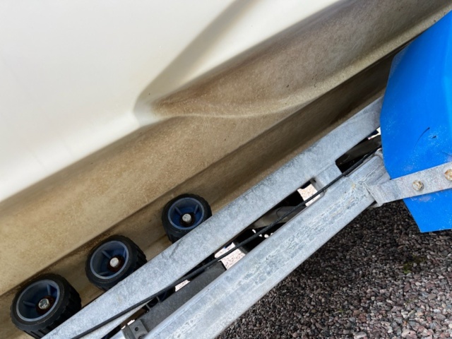 1072113-23 Maxum 2100 SC Daycrusier 2001 V8 Mercury 5.7