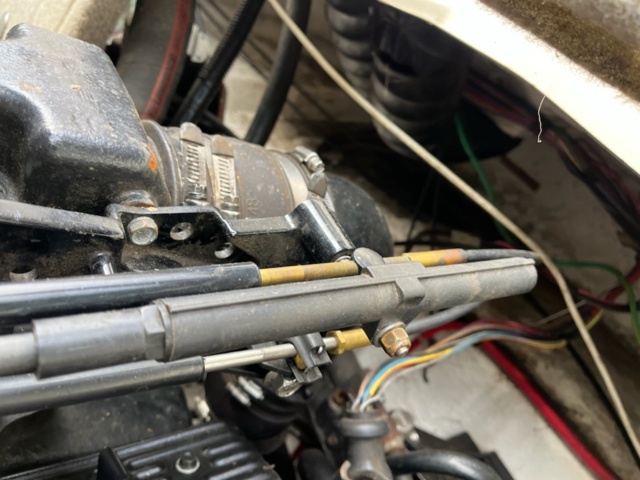 1072113-36 Maxum 2100 SC Daycrusier 2001 V8 Mercury 5.7