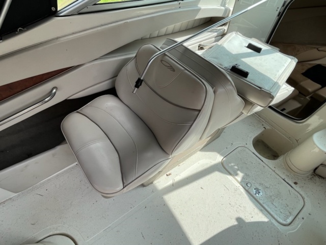 1072113-41 Maxum 2100 SC Daycrusier 2001 V8 Mercury 5.7