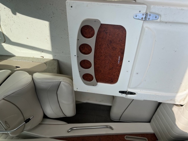 1072113-44 Maxum 2100 SC Daycrusier 2001 V8 Mercury 5.7