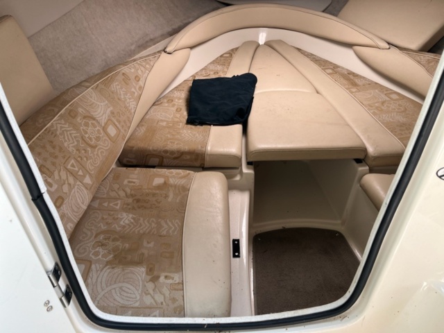 1072113-54 Maxum 2100 SC Daycrusier 2001 V8 Mercury 5.7