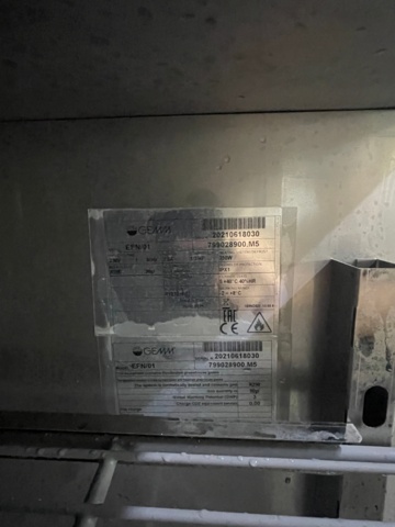 898446-4 Restaurant refrigerator Gemm 700 liters. Purchased in 2021. Tested, works