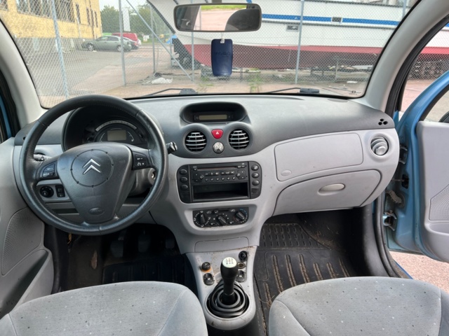 237727-10 Citroën C3 1.4 Manual, 73hp, 2004