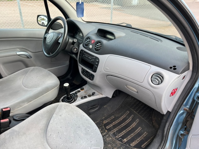 237727-13 Citroën C3 1.4 Manual, 73hp, 2004
