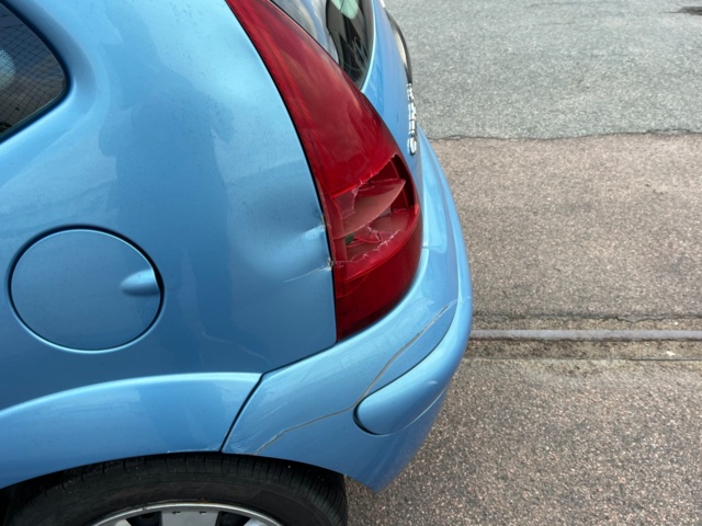 237727-18 Citroën C3 1.4 Manual, 73hp, 2004