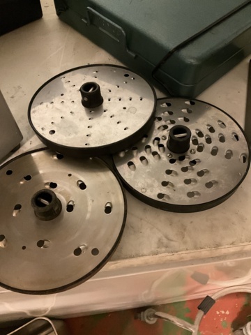 1046307-6 Poured CC-34 with 3 discs