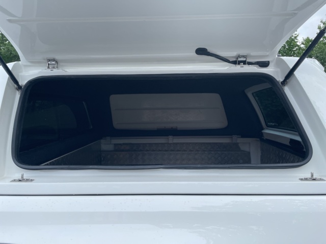 1066054-4 Toyota Hilux Double Cab 2.8 4WD Automatic, 204hp, 2021