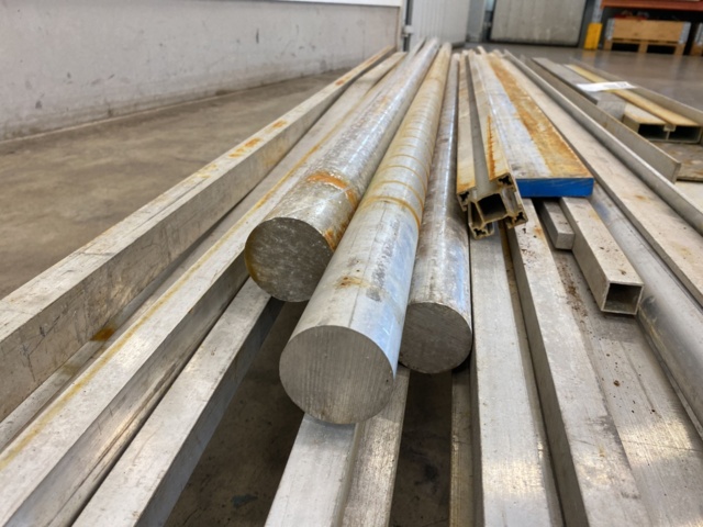 1072430-4 Raw material Aluminum